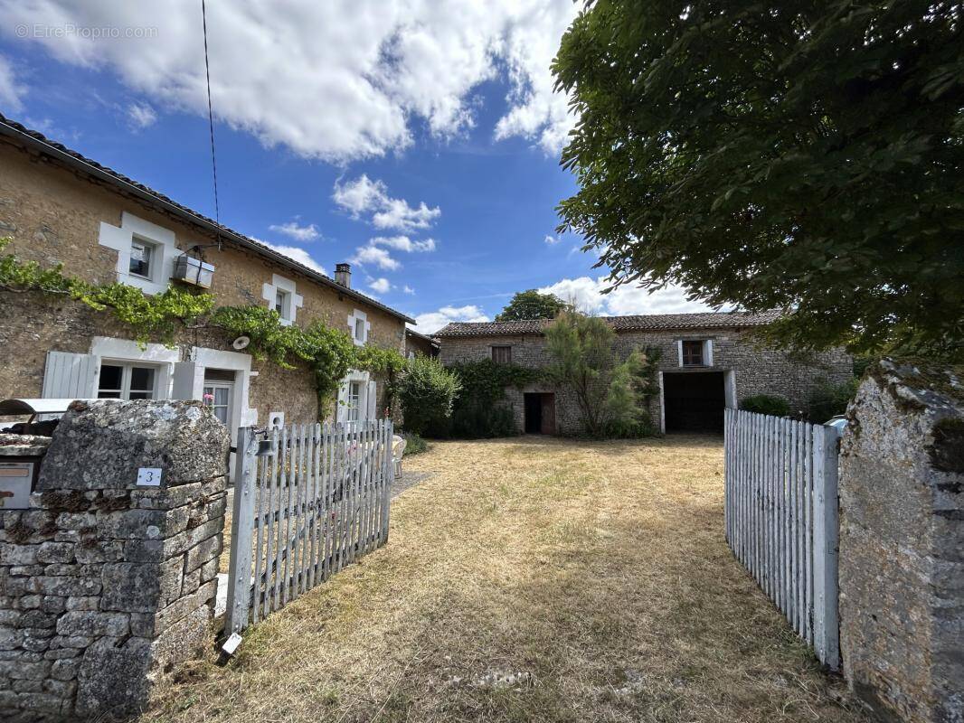 Maison à SAINTE-SOLINE