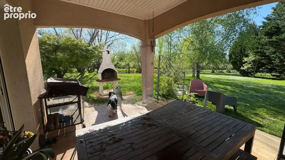 Maison de plain pied avec piscine et parc arboré - photo 8