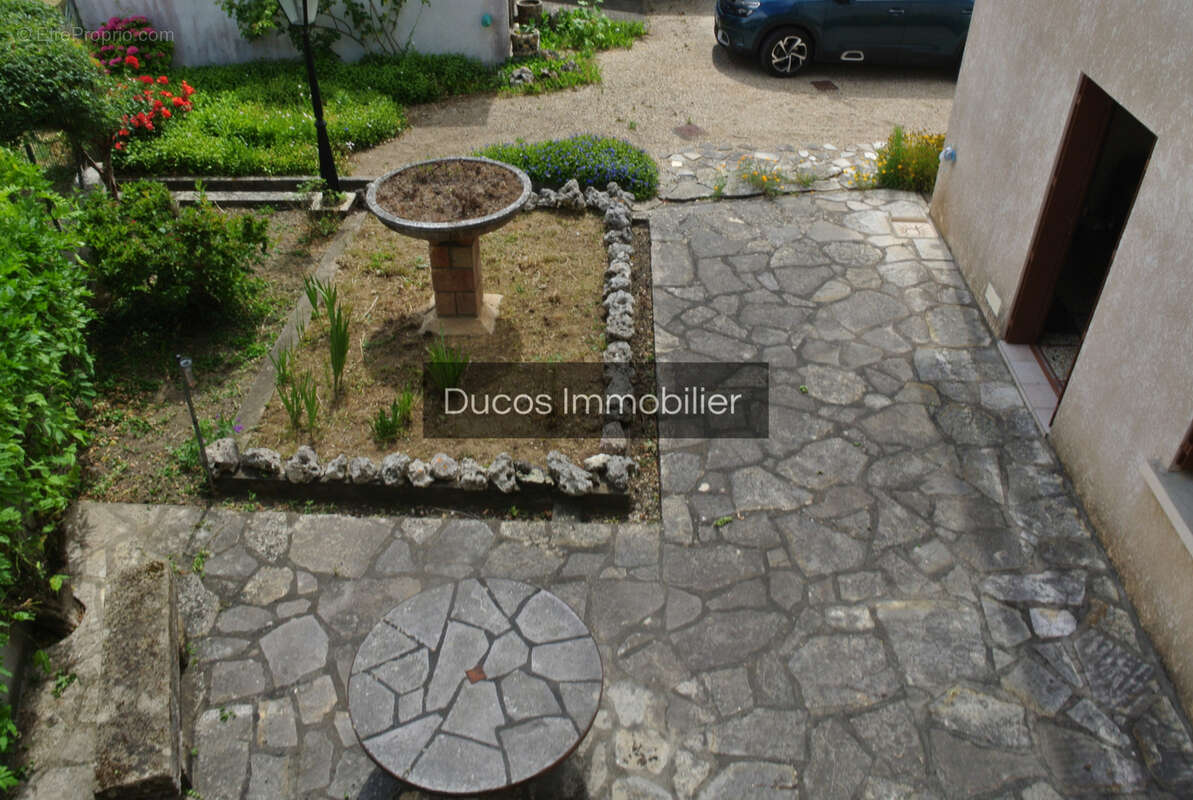 Maison à VIRAZEIL