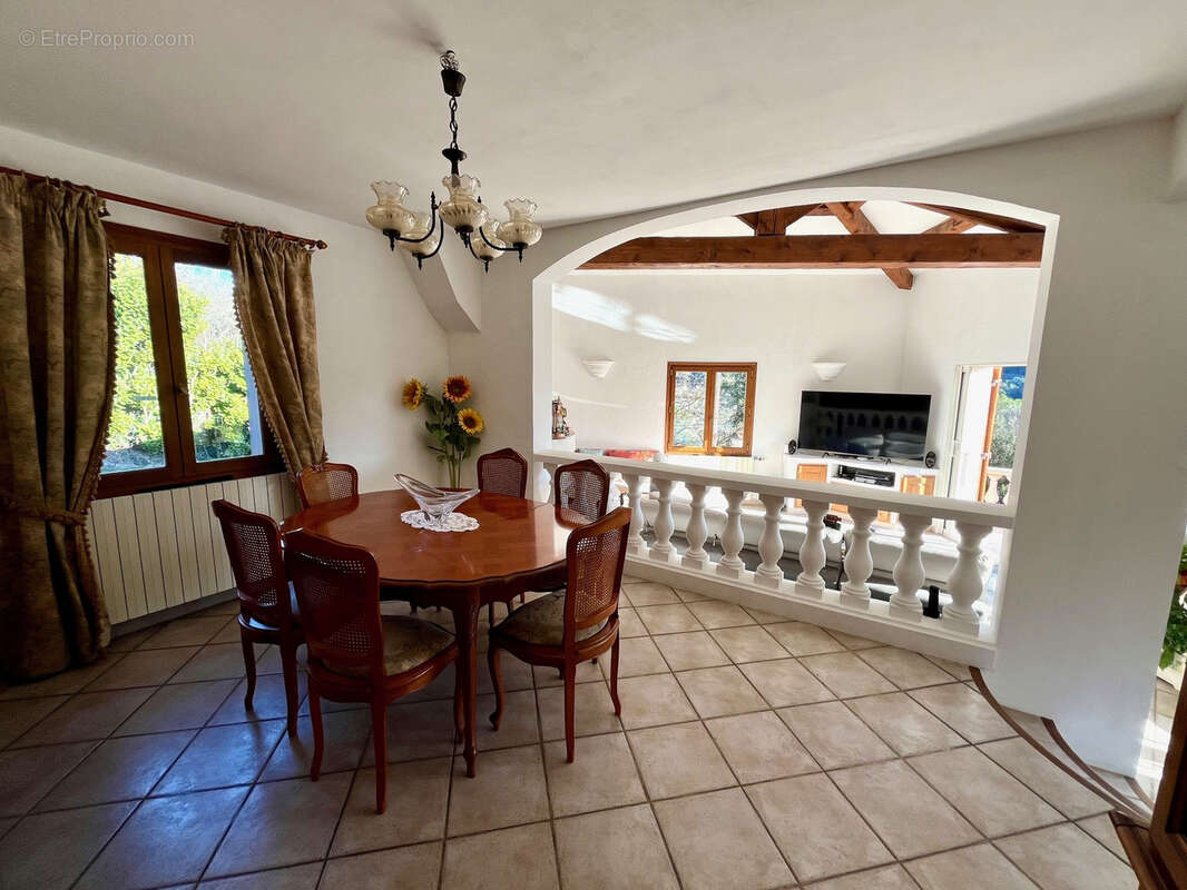 Maison à CANTARON