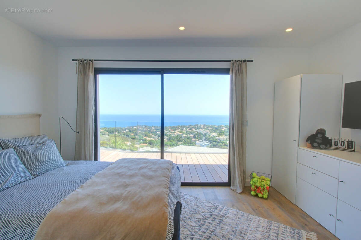 Villa contemporaine 8 pieces  vue mer panoramique avec double garage et piscine - photo 10
