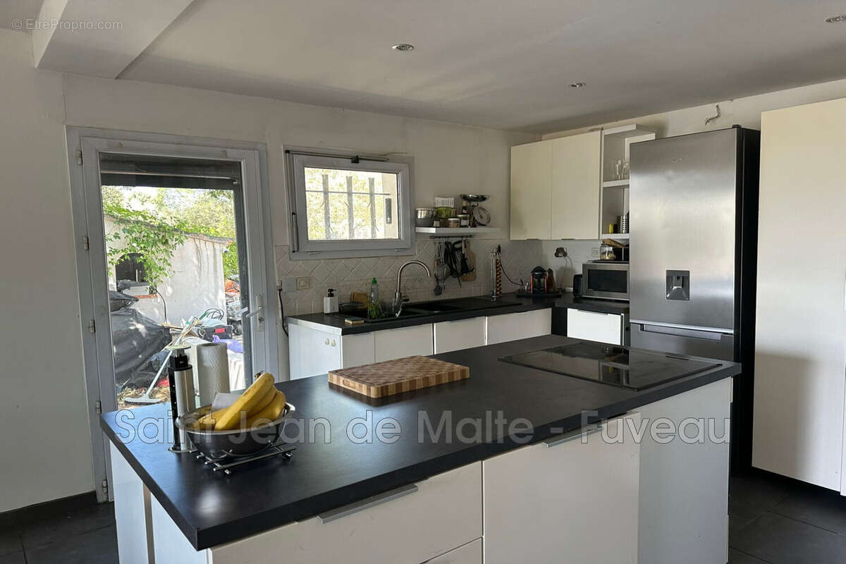 Maison à POURRIERES