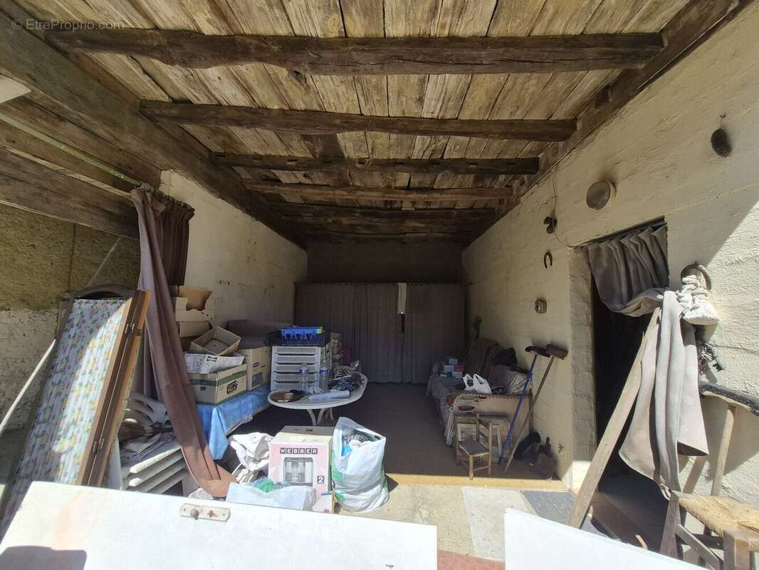 À vendre, proche de Tarbes (Hautes-Pyrénées): maison de plain-pied (ancienne fermette) à rénover avec grenier, garage, cour priv - photo 20
