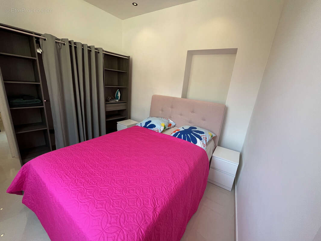 Appartement à EZE
