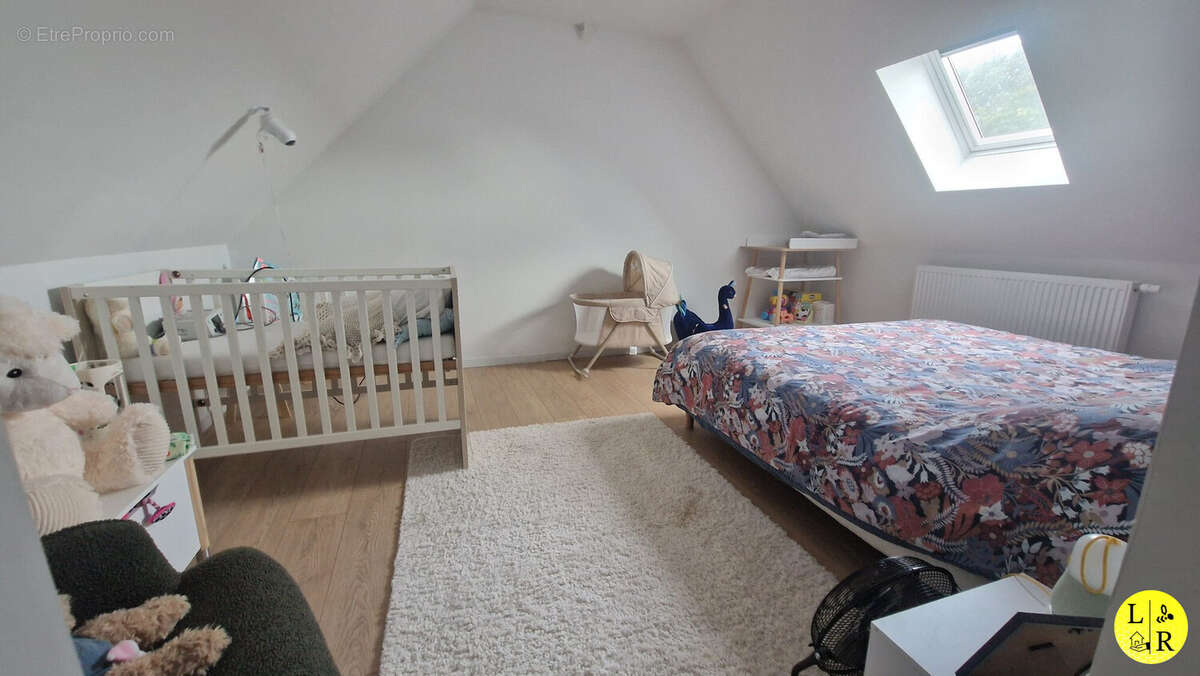 Maison à CROISILLES