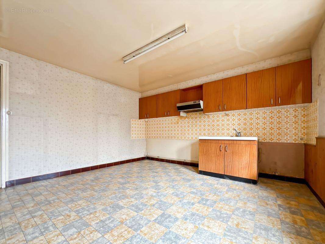 Maison à PERONVILLE