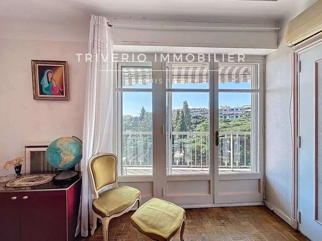 Appartement à LE CANNET