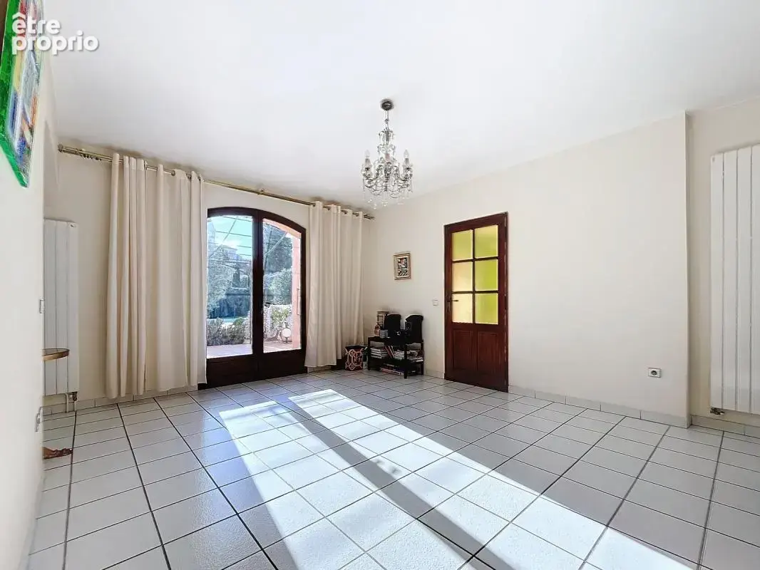 Jonquerettes - villa 7 pièces - terrain 1650m2 - piscine - photo 7