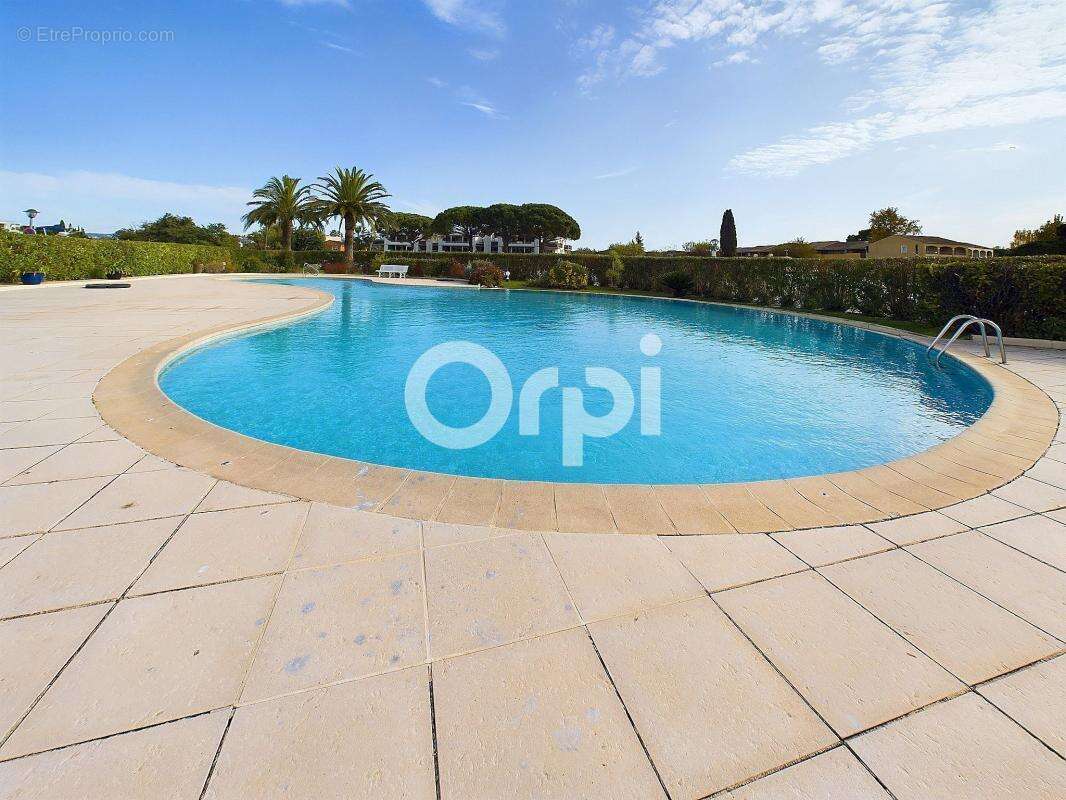 Appartement à MANDELIEU-LA-NAPOULE