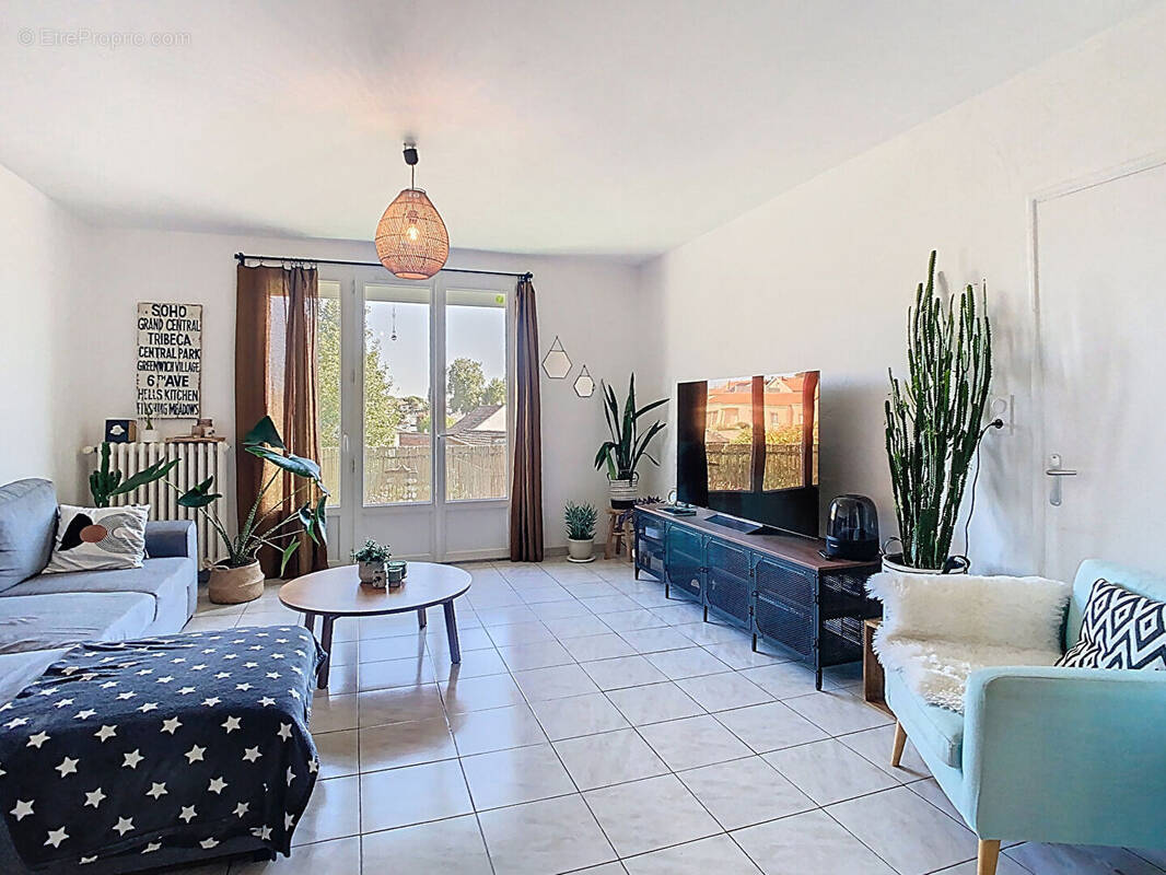 Appartement à MORTAGNE-SUR-SEVRE