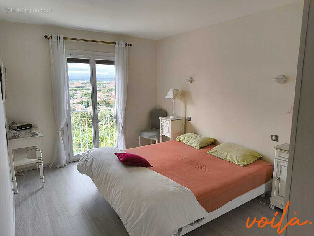 REF - COLORIS7 - Carcassonne VUE CITE - maison 130 m2 hab - garage - 4 ch - jardin - photo 8