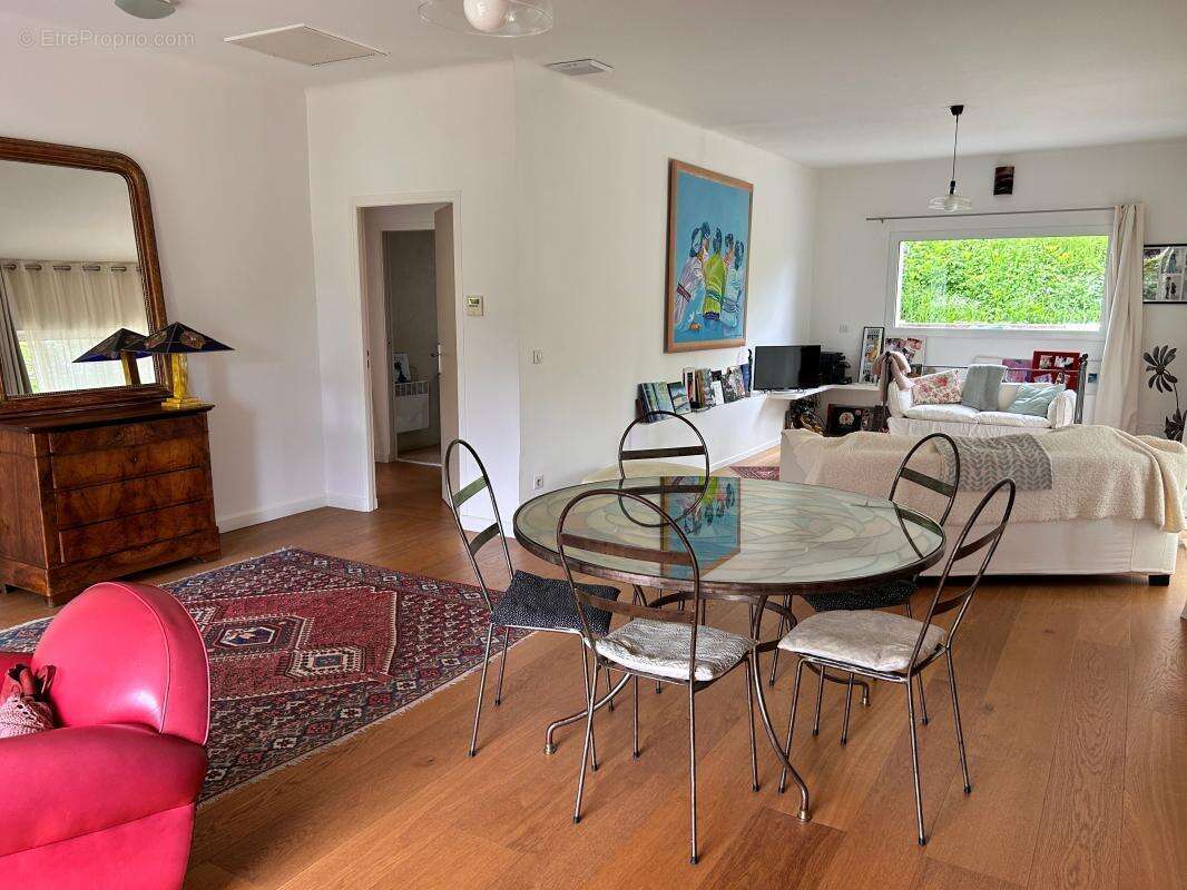 Maison à VAISON-LA-ROMAINE