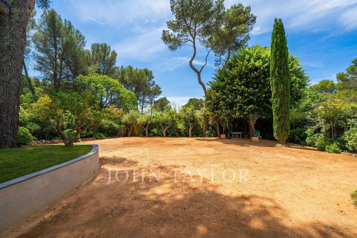 Maison à AIX-EN-PROVENCE