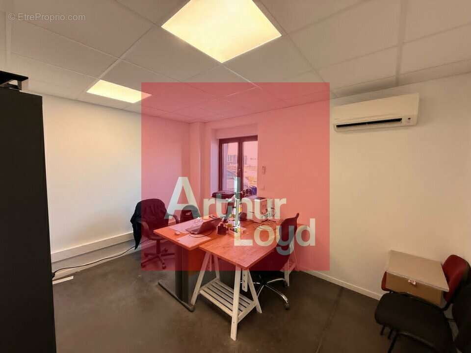 470 m² à Villeneuve-Sur-Lot  - photo 3