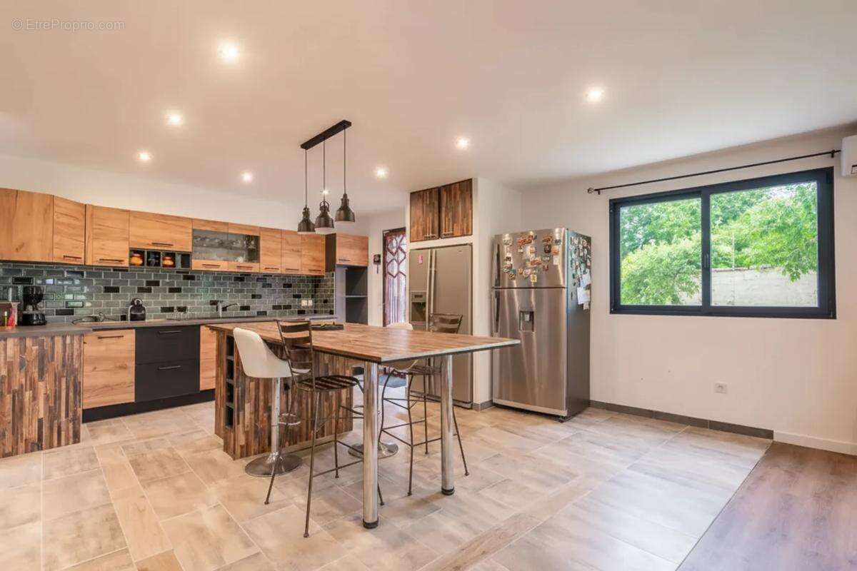 Maison entièrement rénovée - 320m saint-Cyr-sur-Morin - photo 7