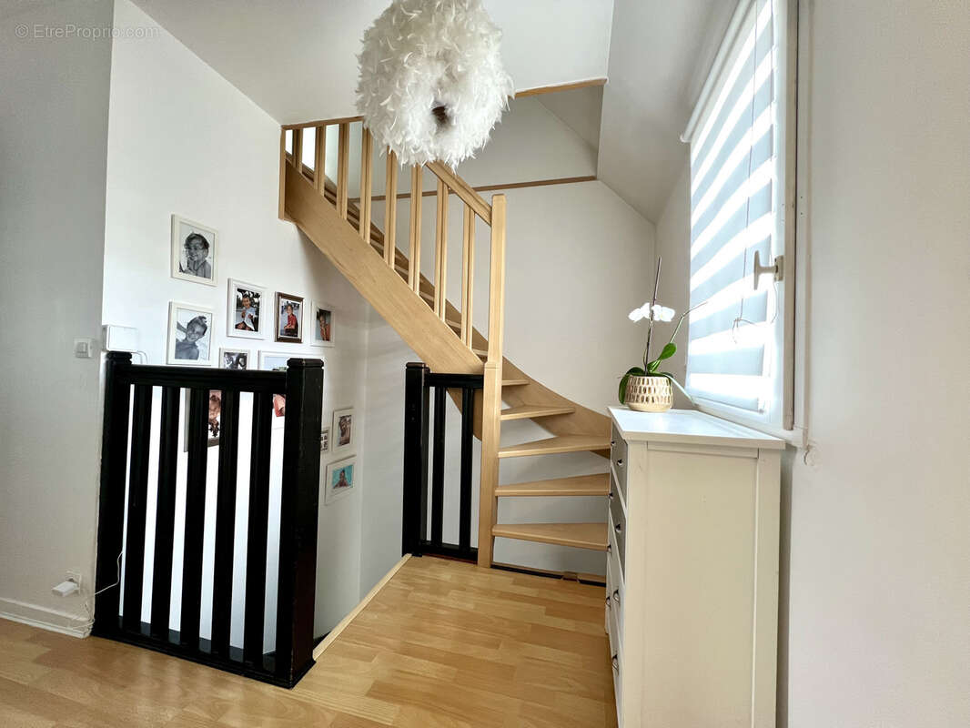 Maison limite Nozay - photo 11