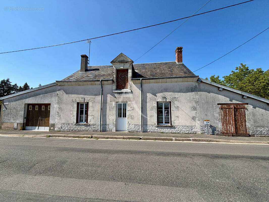Maison à CHEMERY