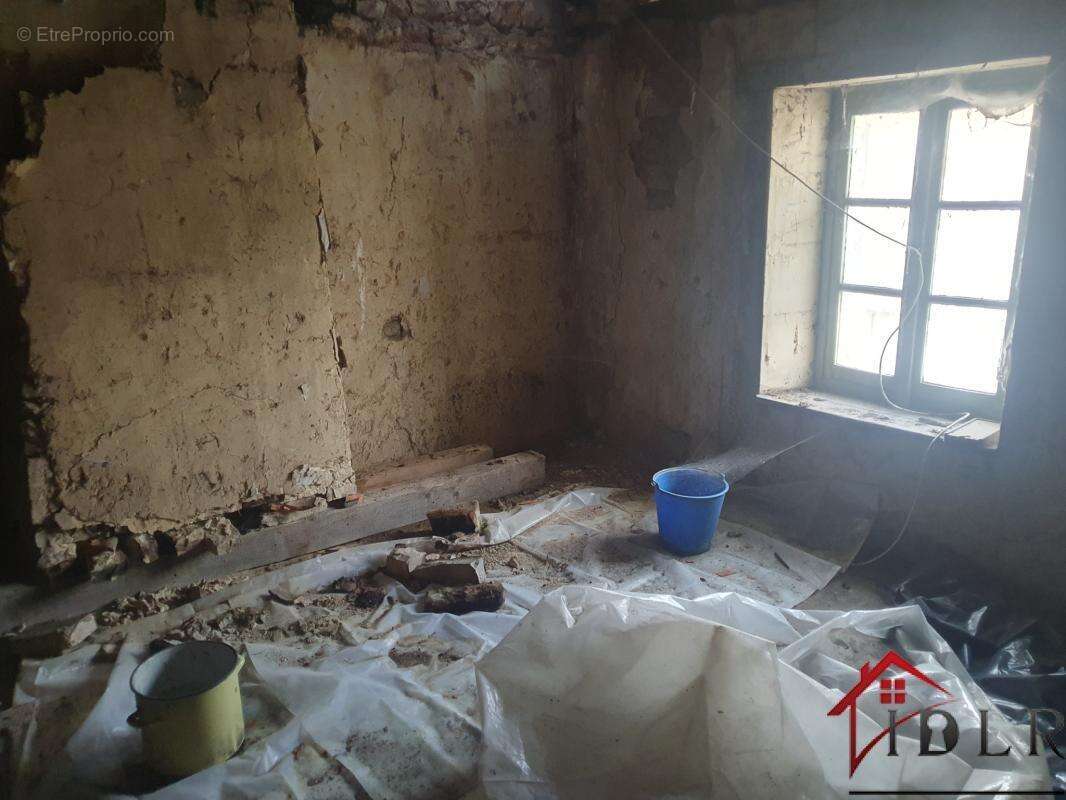 Maison à ROCHES-SUR-MARNE