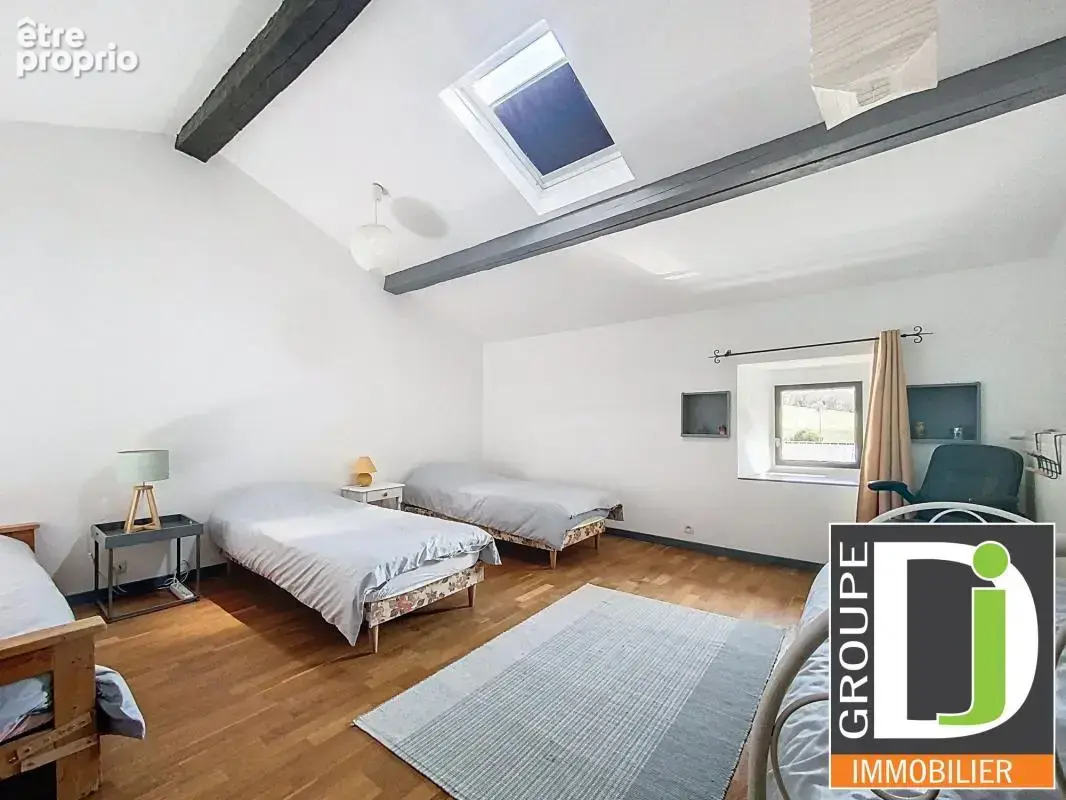 Batisse de caractère à vendre à Upie, avec grandes dépendanc - photo 11