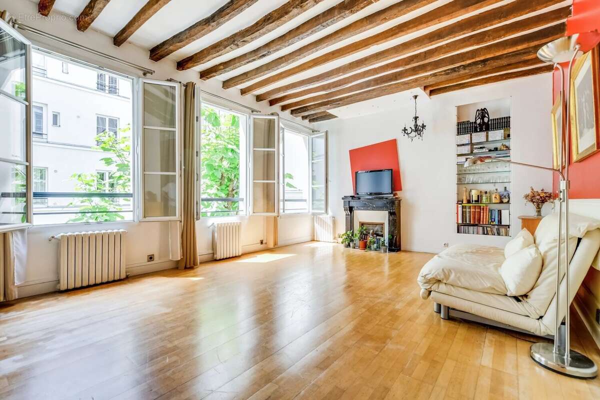Appartement à PARIS-3E