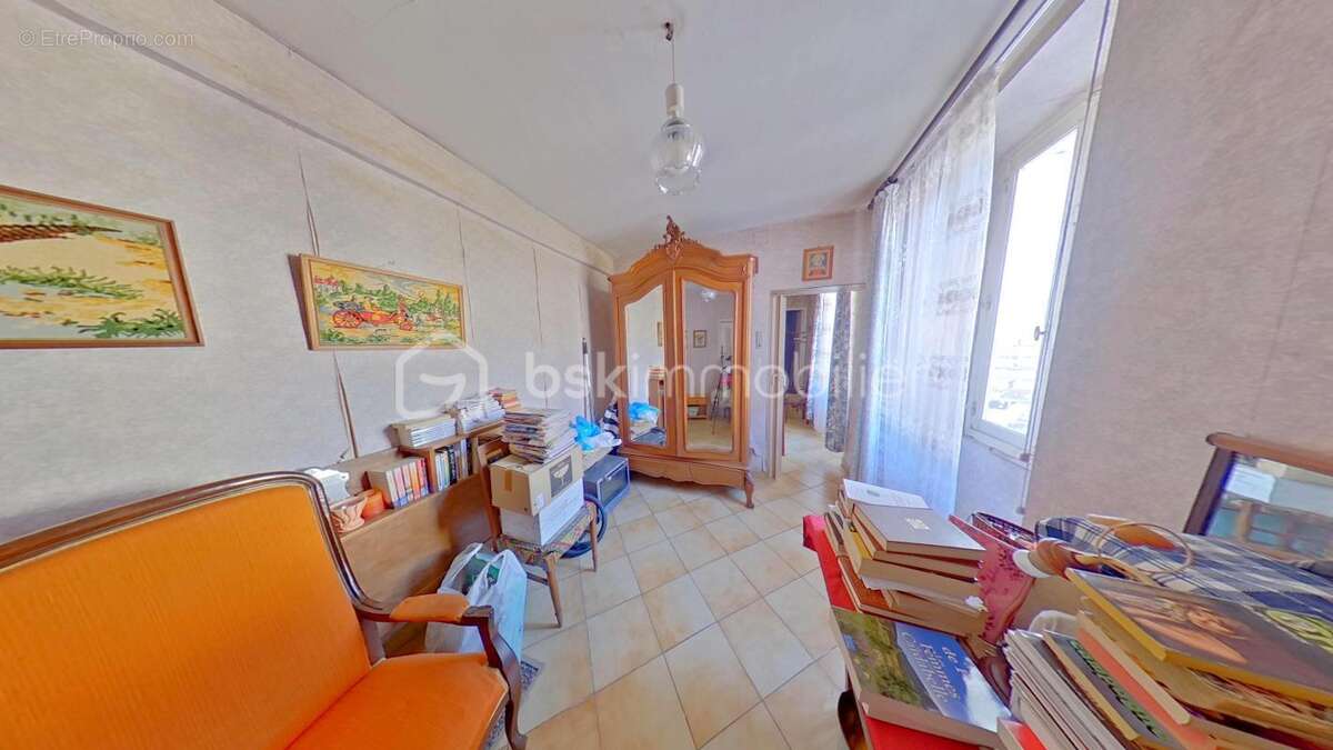 Maison à VILLENEUVE-L'ARCHEVEQUE