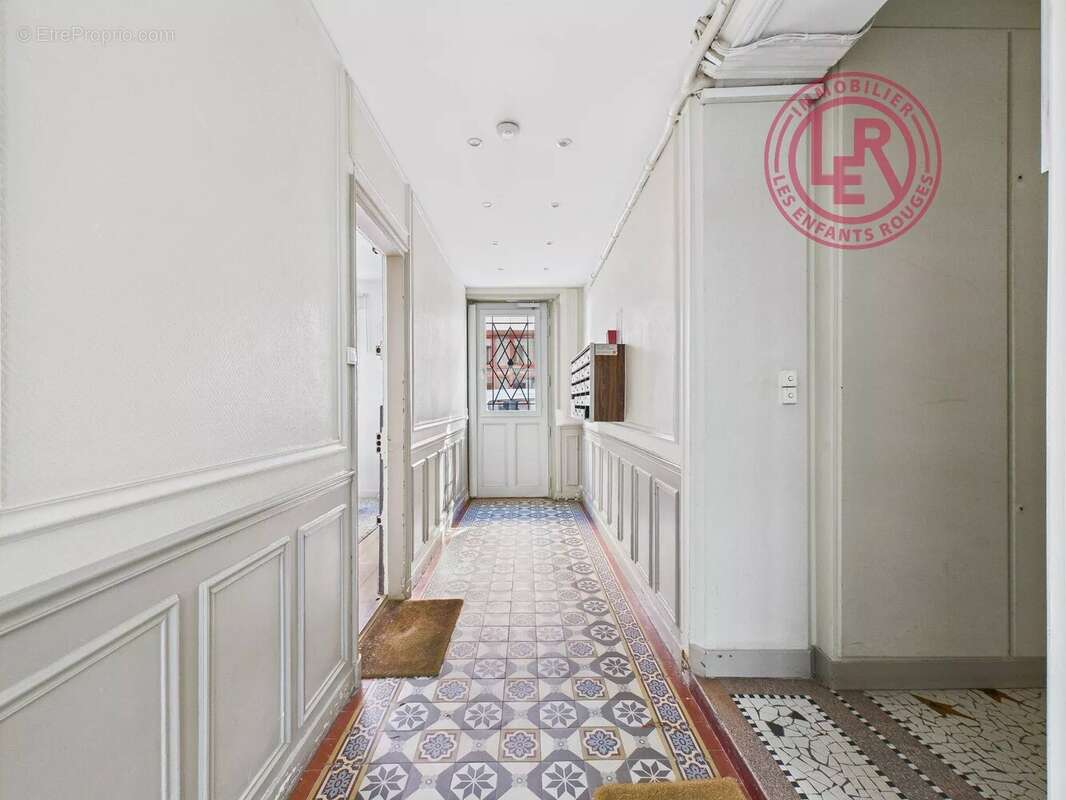Appartement à PARIS-14E