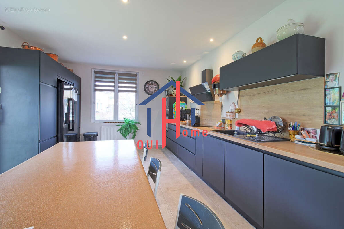 Maison à BRIVES-CHARENSAC