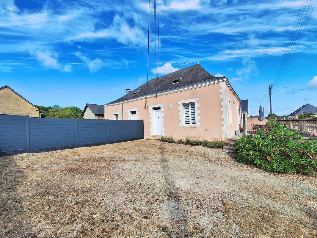 Maison à RENAZE