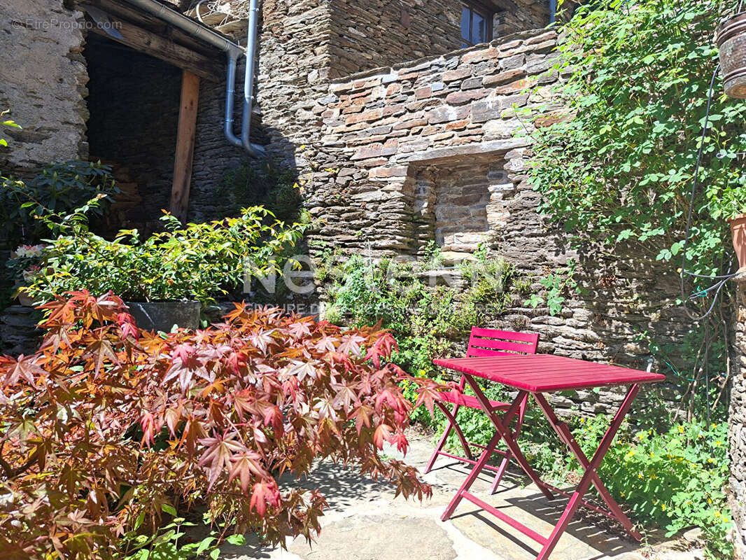 Maison de hameau en pierre à vendre à Saint-Germain-de-Calberte ? 157 m², 5 chambres, cour intérieure et vue sur la vallée - photo 8