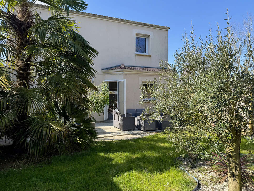 Maison à BOUGUENAIS