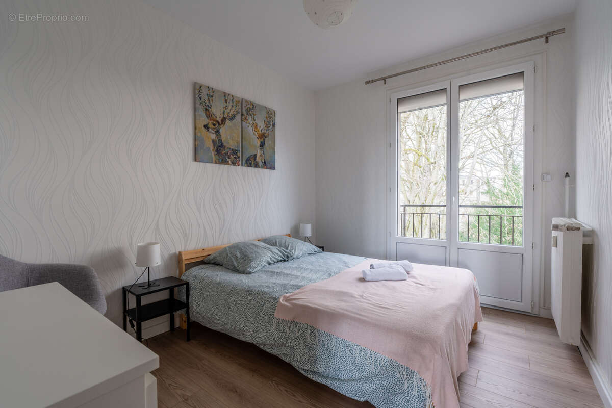 Appartement à SAINT-CYR-SUR-LOIRE