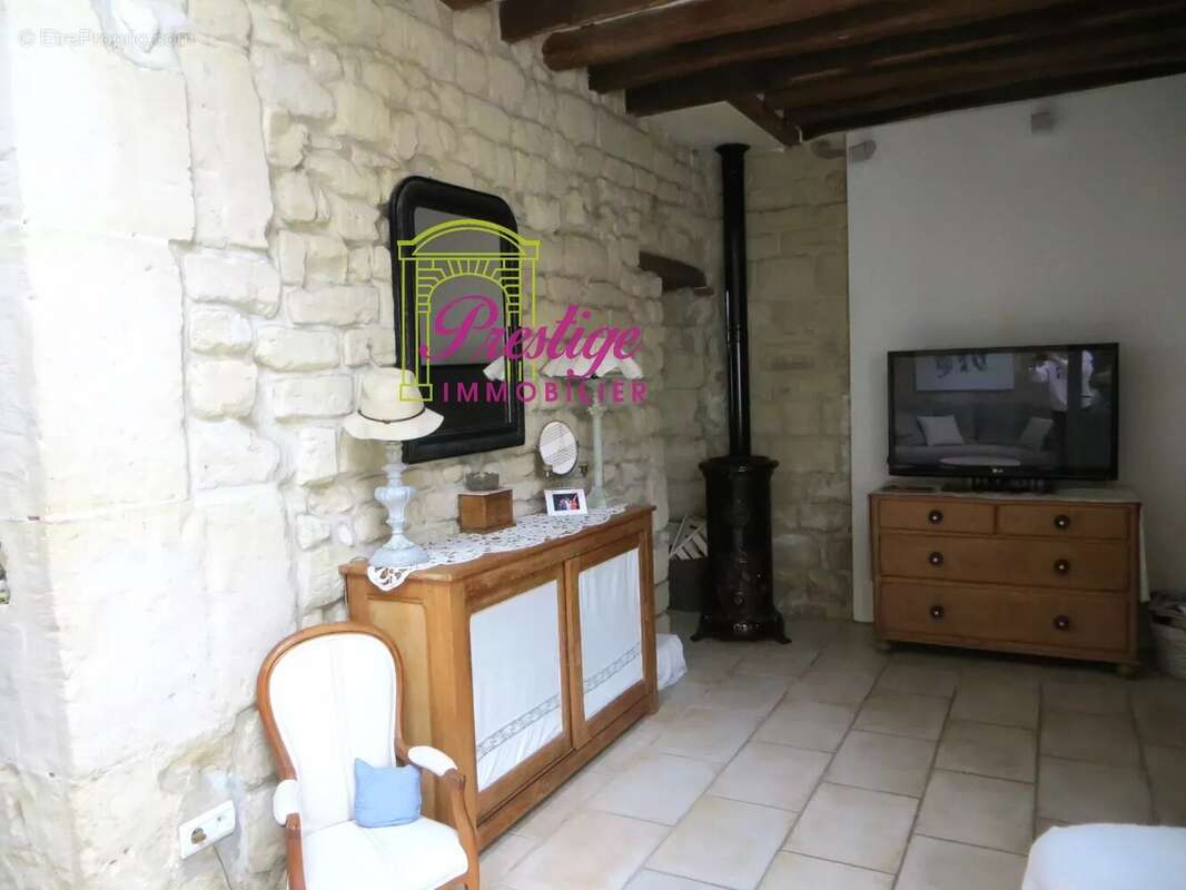 Maison à LE MESNIL-LE-ROI