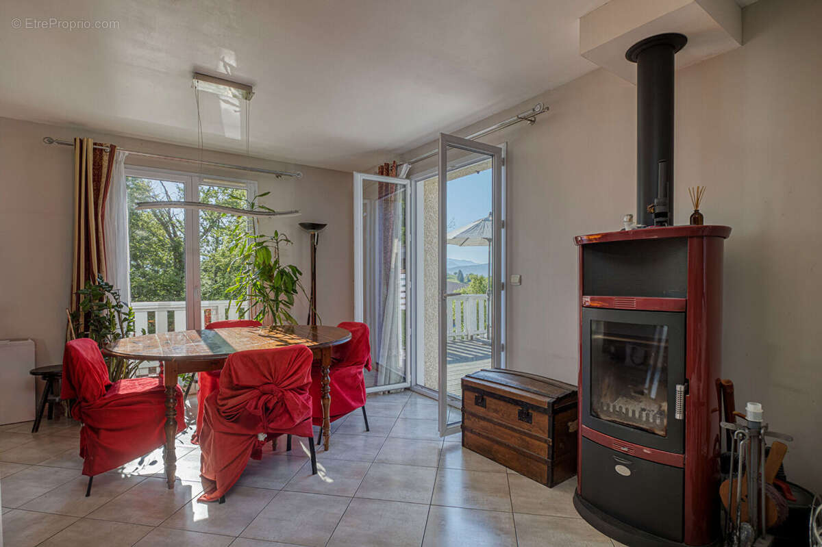 Maison à POISY