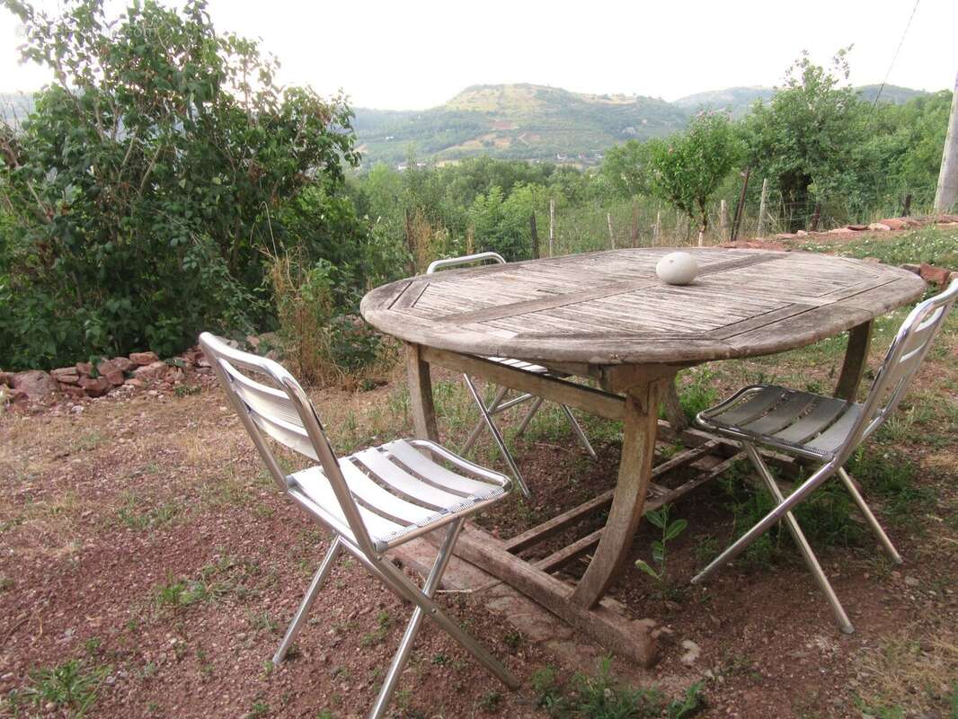 Maison 78 m² à Saint-Christophe-Vallon  - photo 9