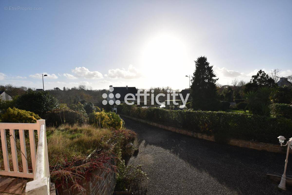 Maison à LOGONNA-DAOULAS