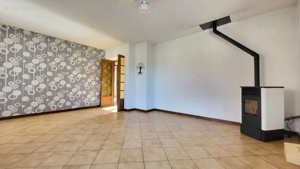 Maison à ROMENY-SUR-MARNE