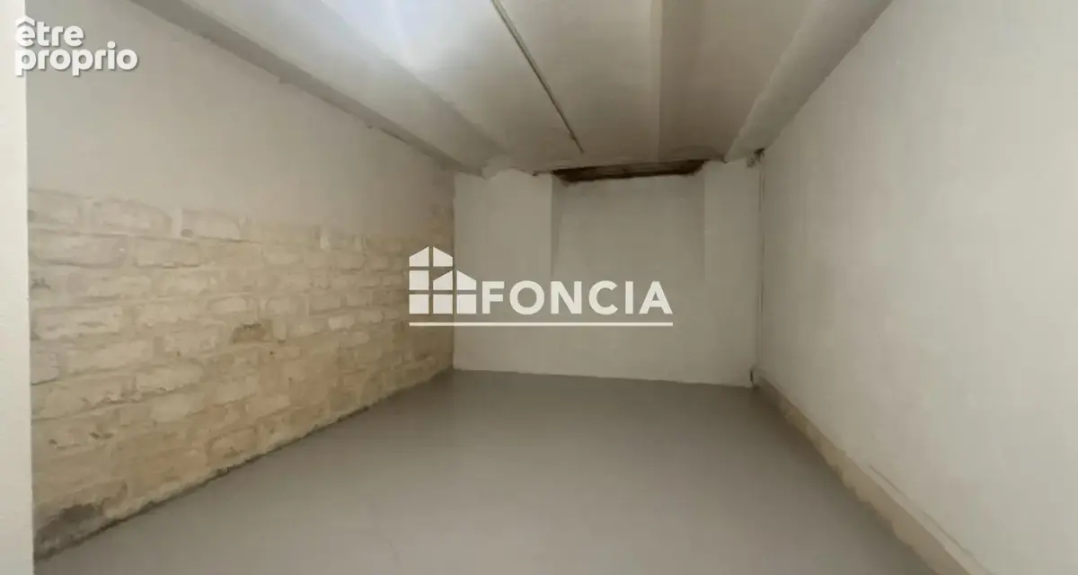 Local commercial à Béziers – Emplacement passant avec double vitrine - photo 8