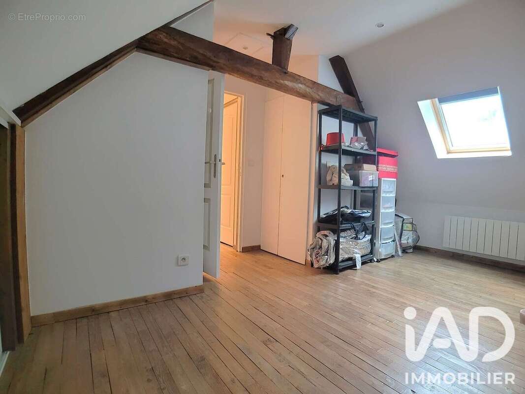 Maison 66 m² à Saint-Jal  - photo 6
