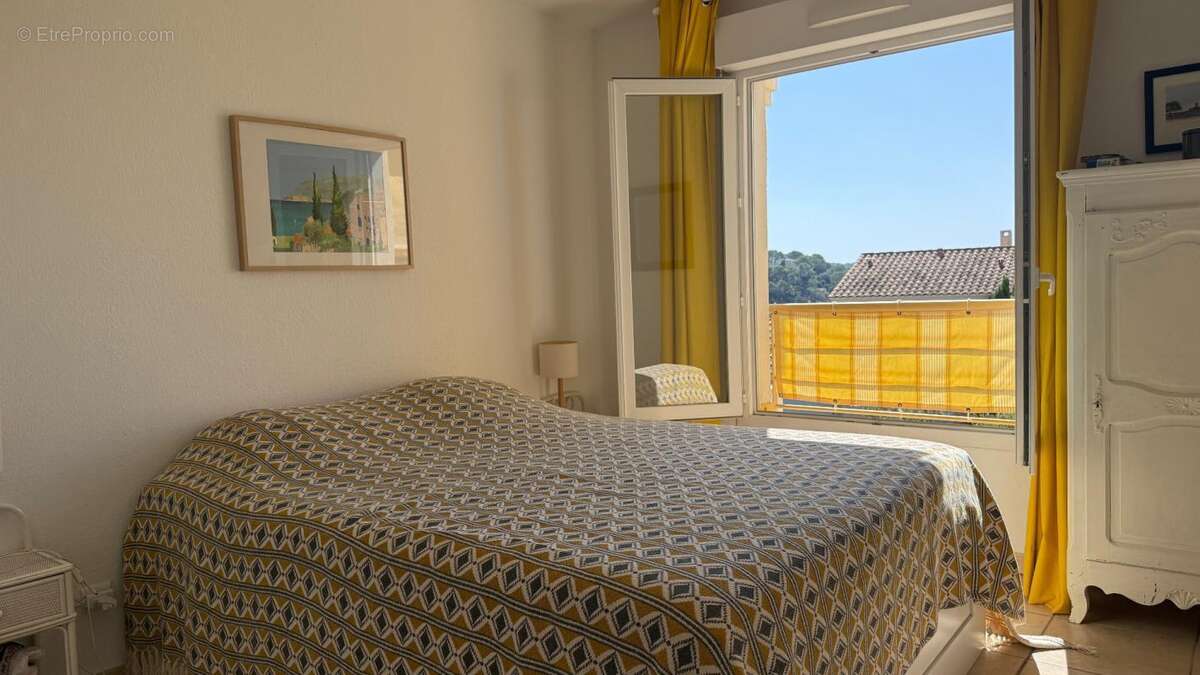 Appartement à vendre 2 pièces SAINT RAPHAEL (83) - photo 4