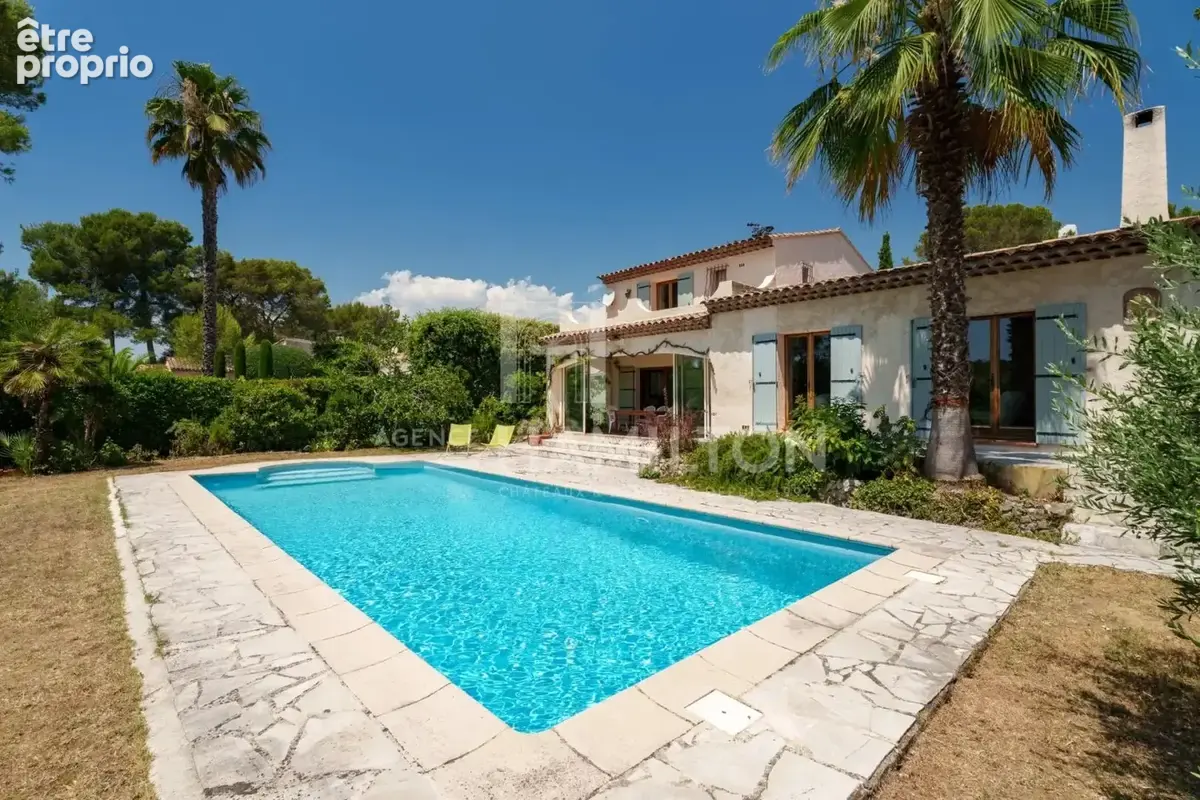 Maison à VALBONNE