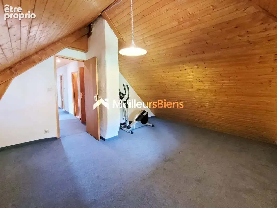 Maison familiale 7 pièces avec dépendances et grand terrain aux Orres - photo 14