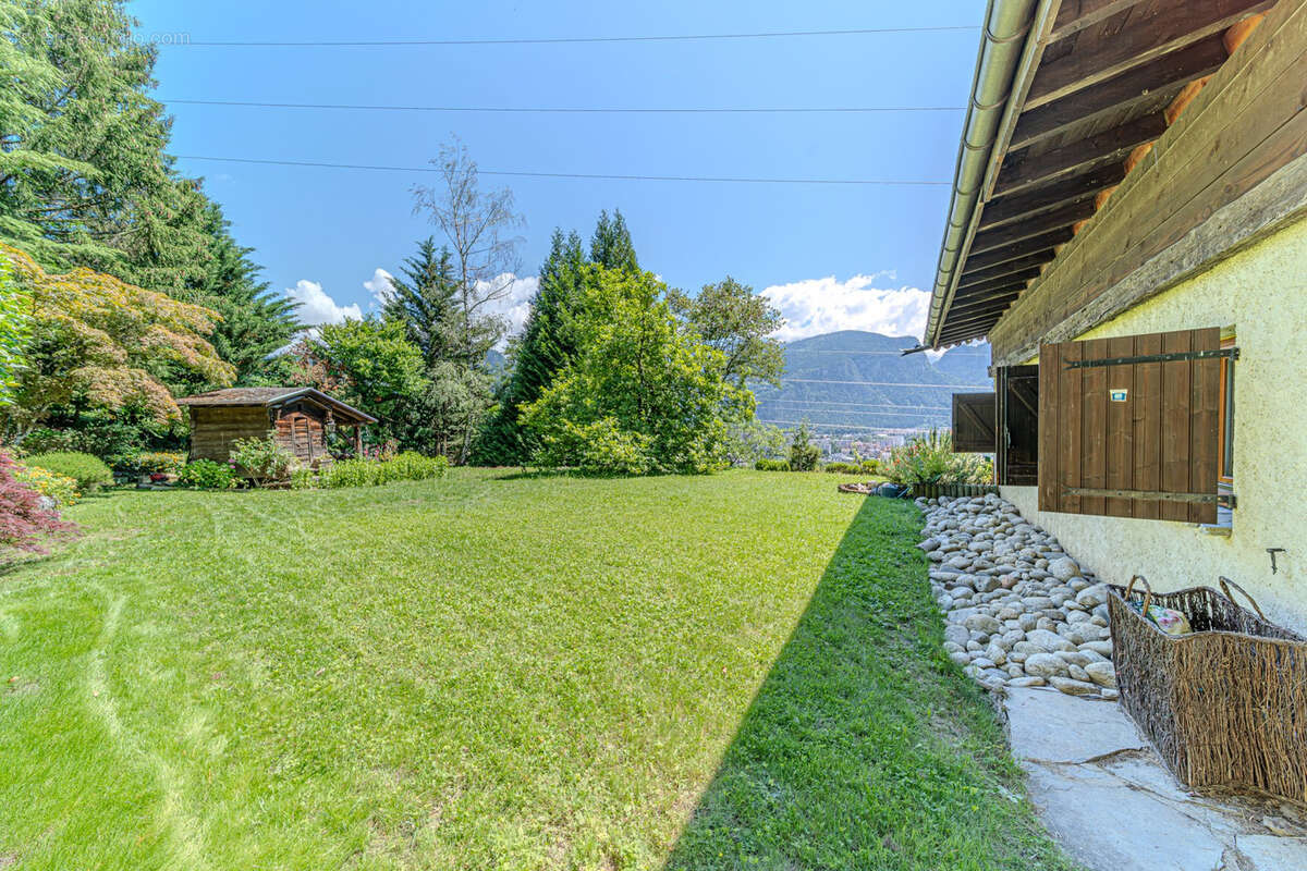 Chalet d’exception 8 pieces   350 m2 sur terrain  5000 m2  chatillon-sur-cluses - photo 26