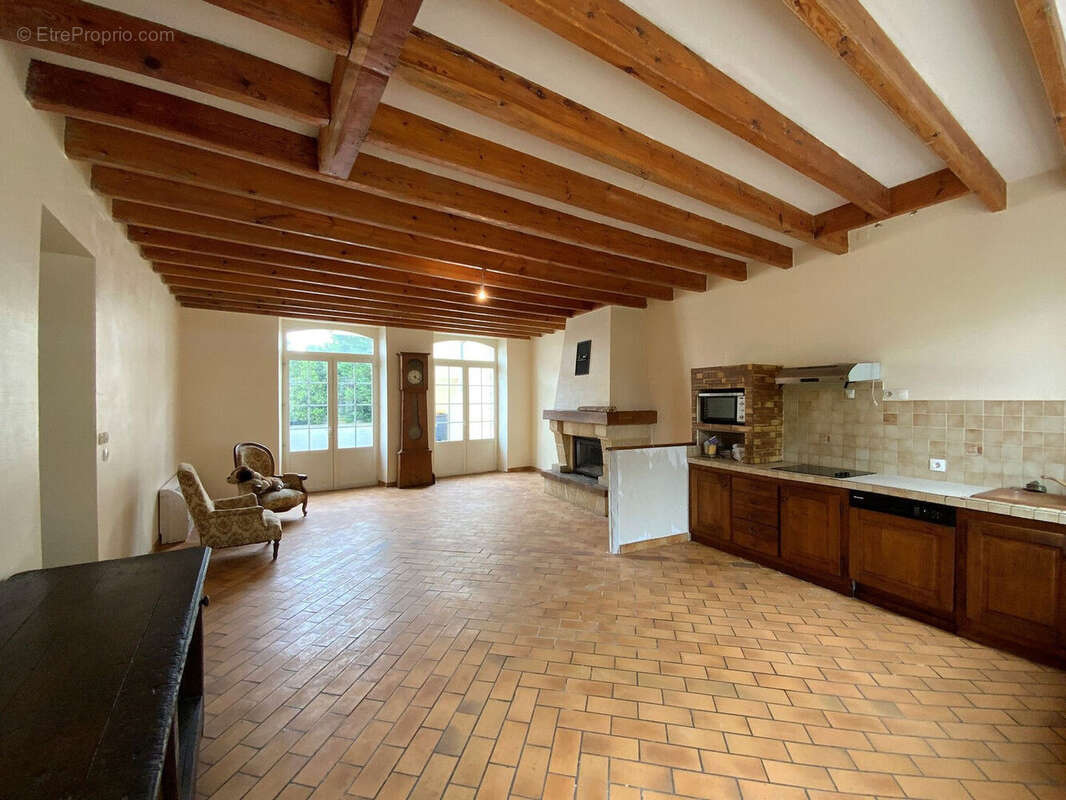Maison à JONZAC