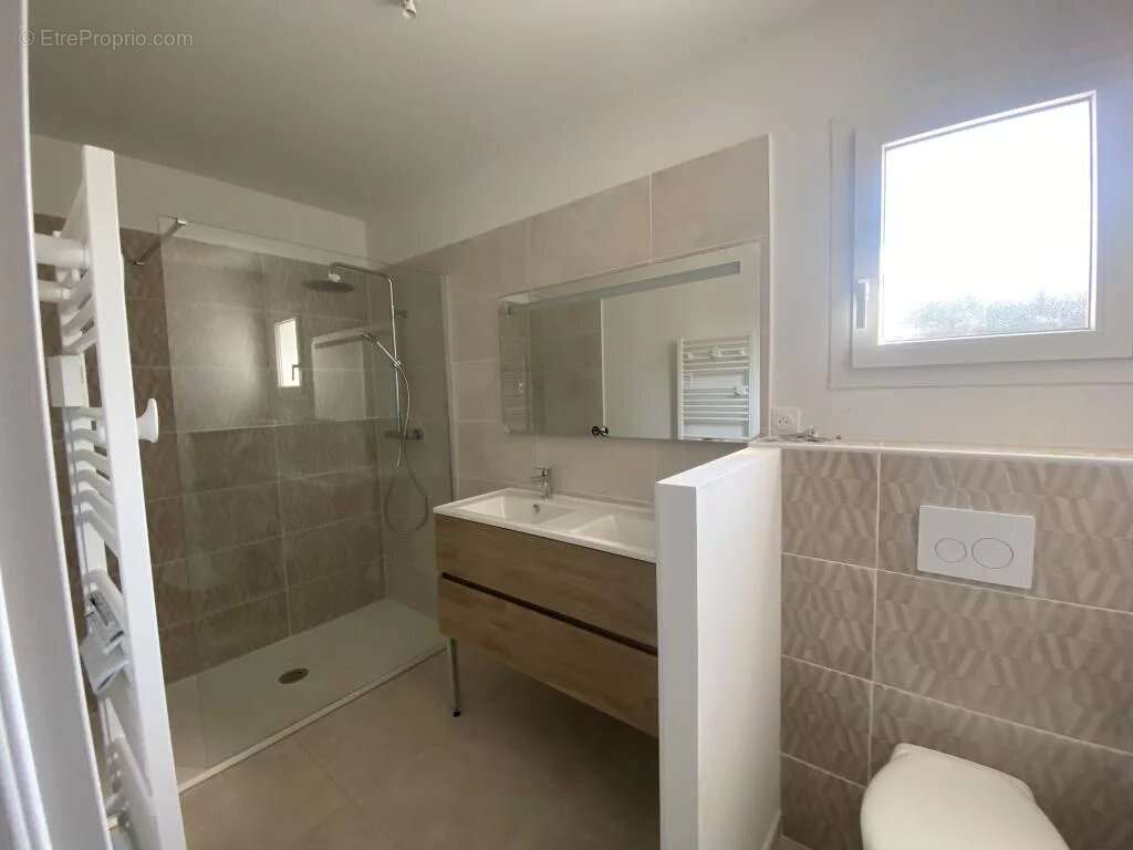 Villa de type 4 neuve sur 2544m² de terrain clos à Saint-Maximin - photo 9
