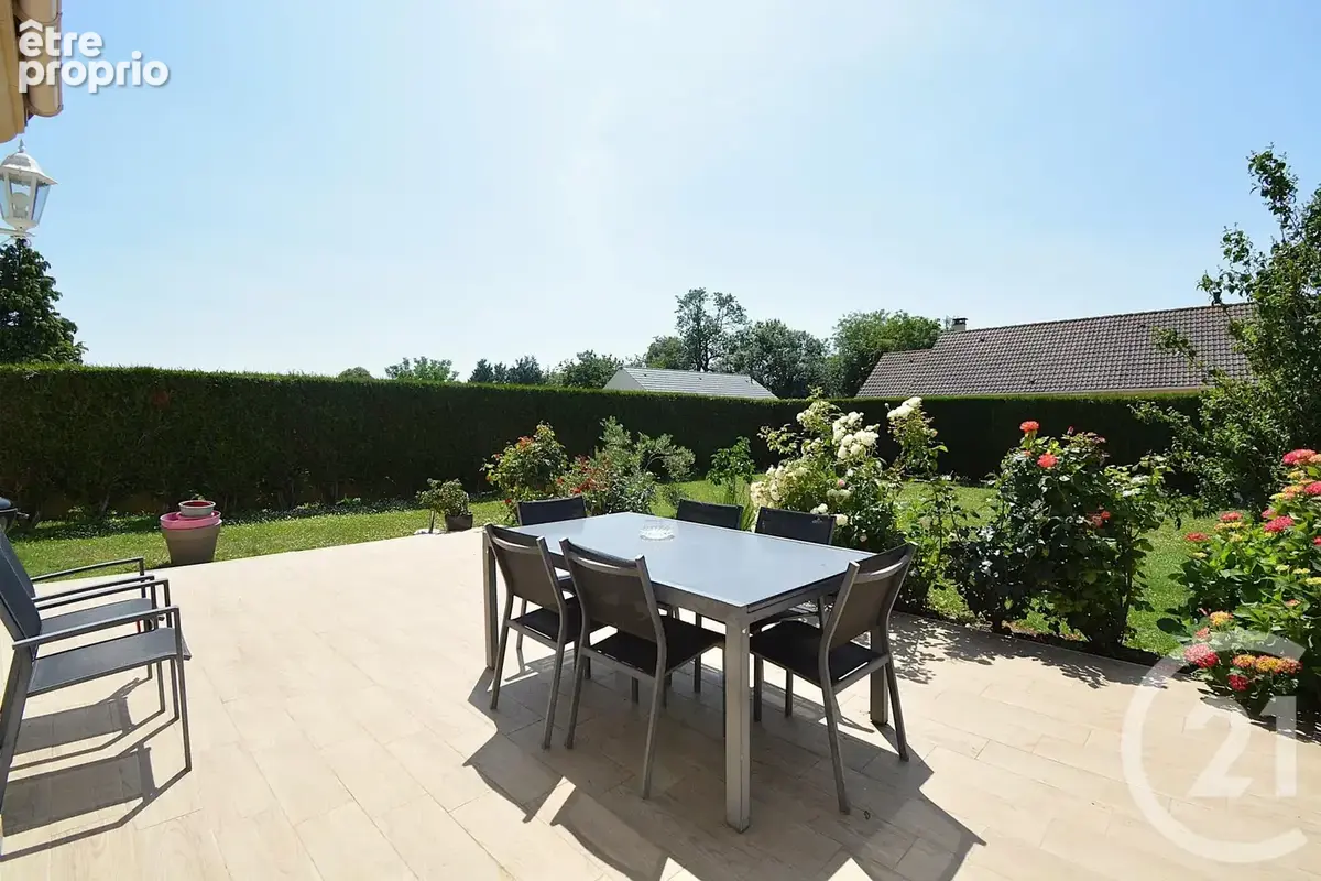 Maison 4 pièces 105 m² à vendre à Chateau-Sur-Epte (27420) - photo 4