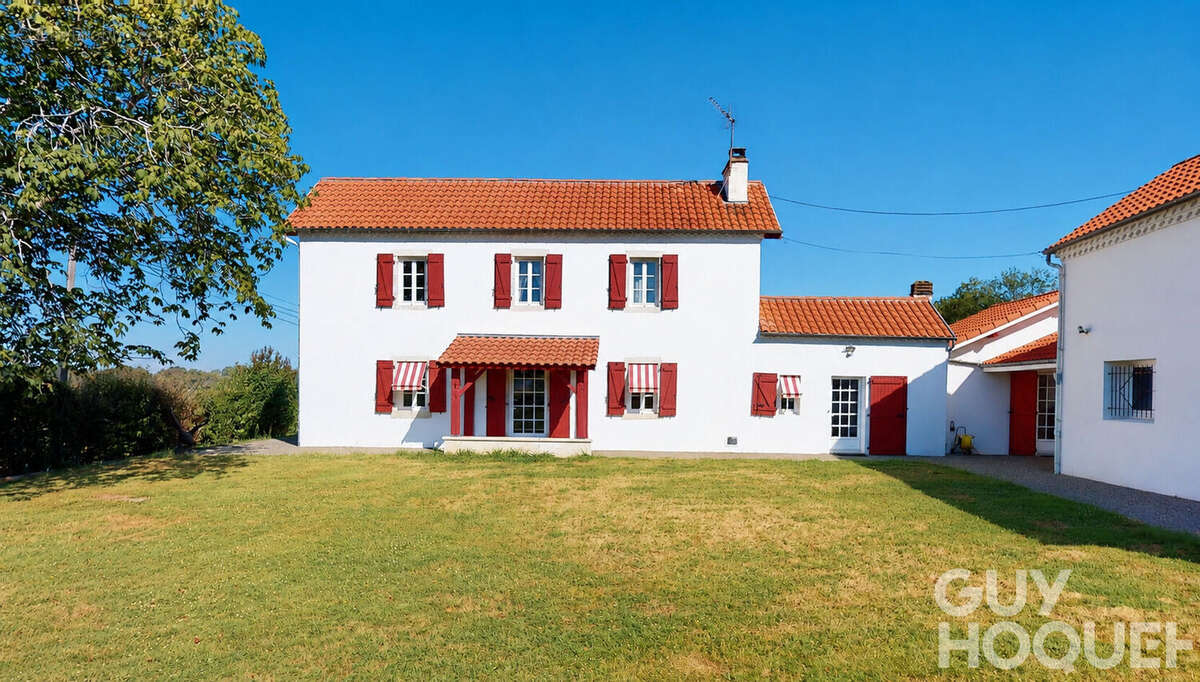 Belle propriété de caractère avec annexe et dépendance - photo 16