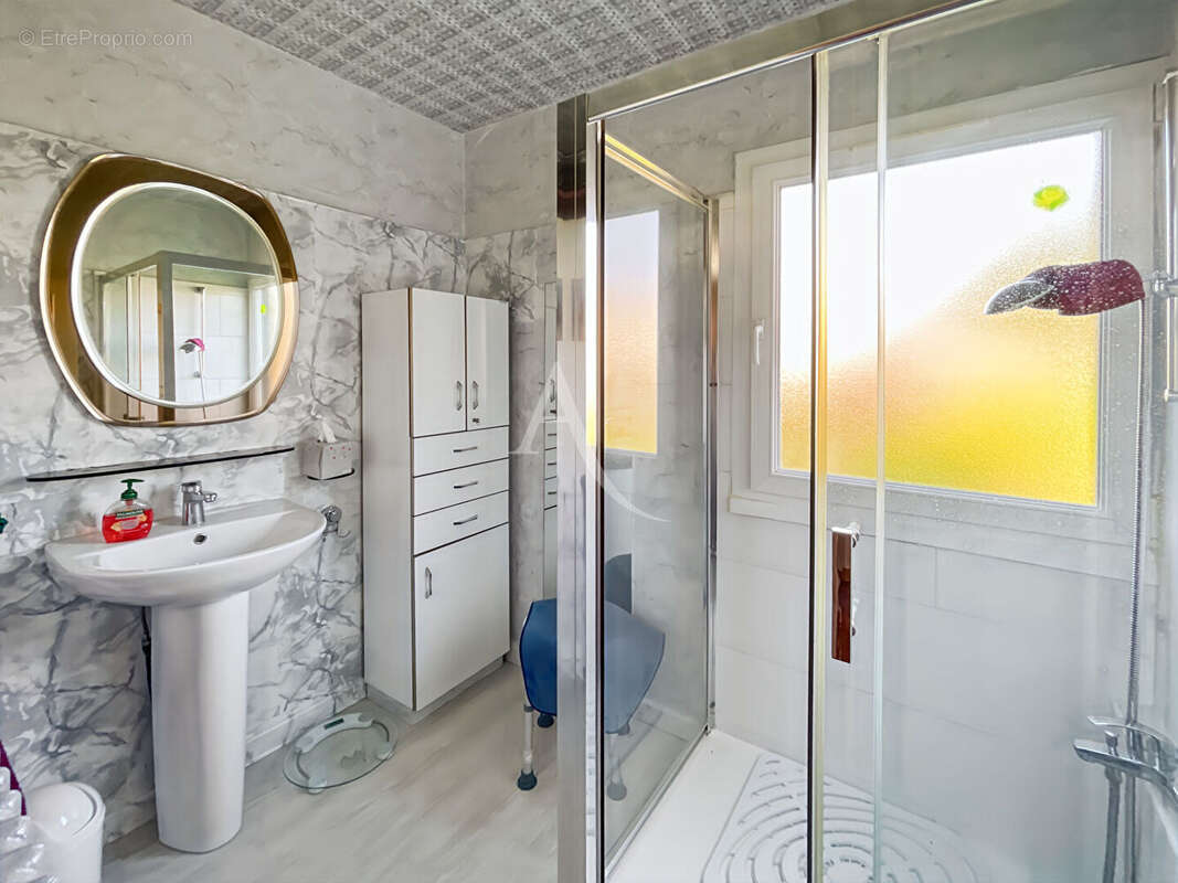 Maison à AUVERS-SUR-OISE