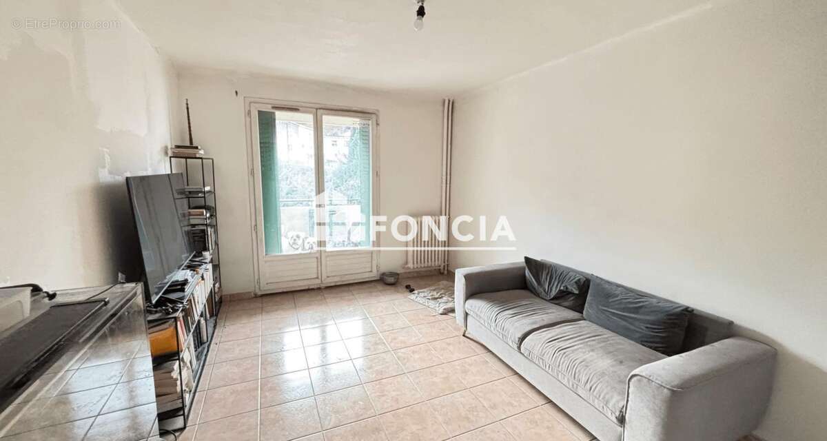 Appartement à SEPTEMES-LES-VALLONS