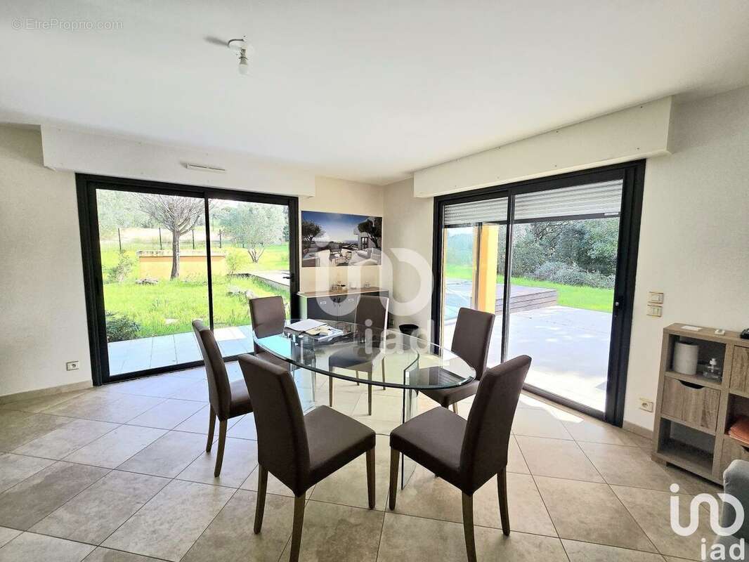 Photo 4 - Appartement à SAINT-RAPHAEL