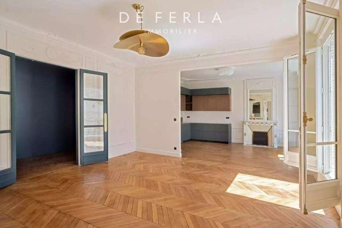 Appartement à PARIS-7E